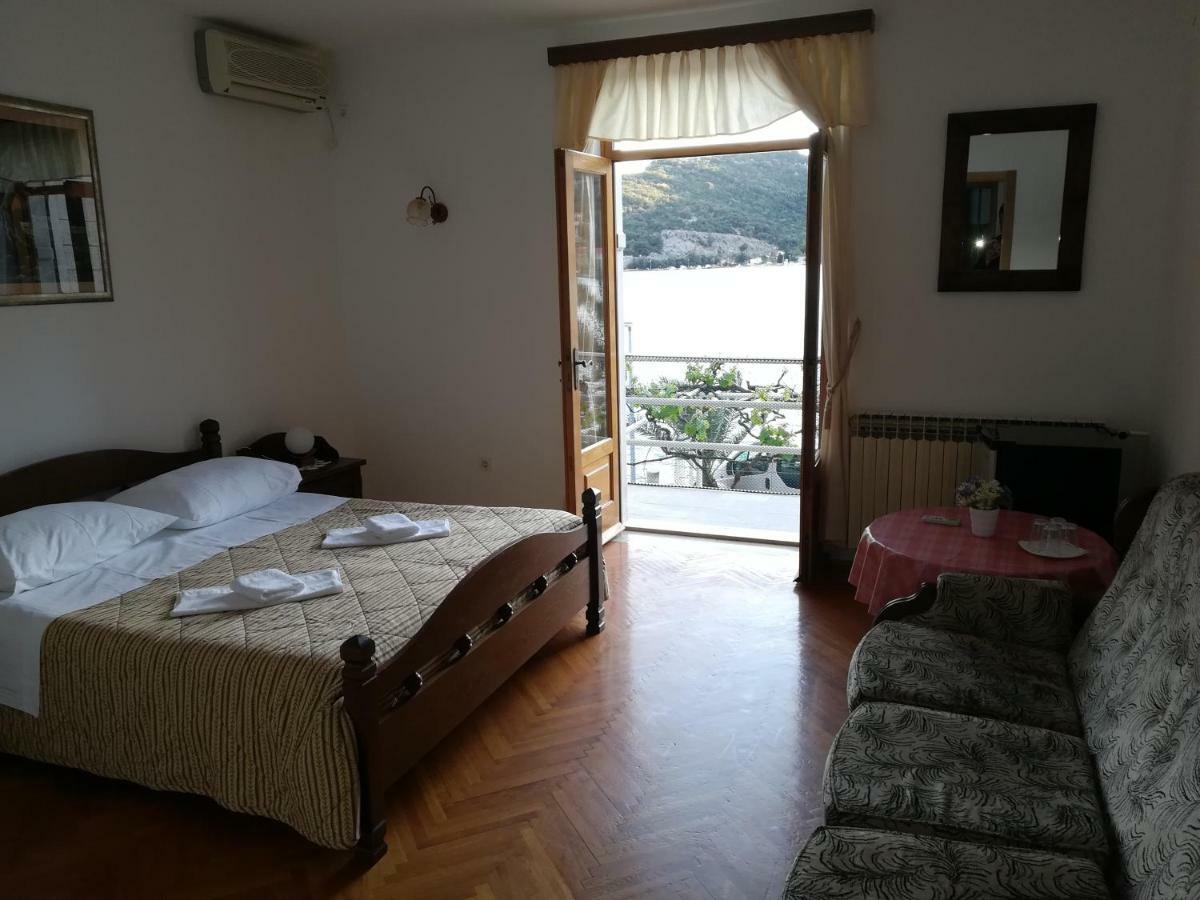Villa Kukuljica Затон Экстерьер фото